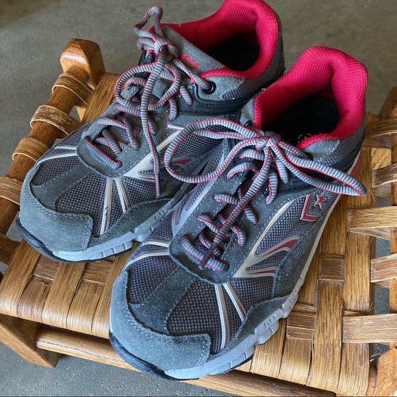 Converse Safety Toe Sneakers 6 - Picture 3 of 12